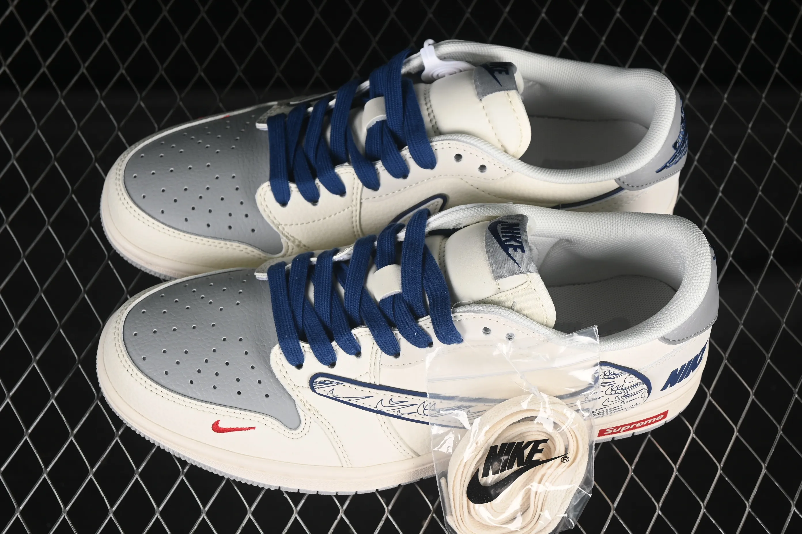 All categories Air Jordan Jordan series basketball shoes Air Jordan 1 Low High-end customized low-top sneakers Travis Scott x Fragment Design x Air Jordan 1 Low OG SP AJ1 Joe 1 Nike co-branded multiple hooks low-top cultural casual sneakers XS7089-597